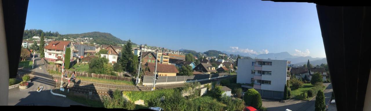 Silvia'S Bed Und Breakfast In Luzern ホル エクステリア 写真